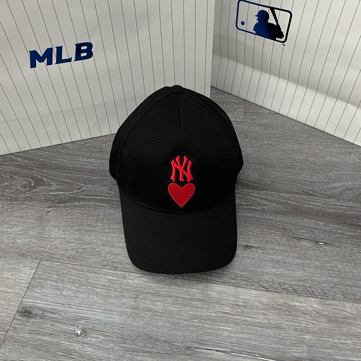 Mũ MLB Heart Side Logo Unstructured Ball Cap New York Yankees 32CPUA11150P #13 Mũ MLB Heart Side Logo Unstructured Ball Cap New York Yankees 32CPUA11150P